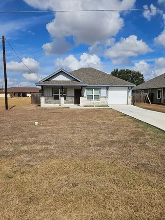 $1,700 | 110 East Otto Street, Marion, TX 78124