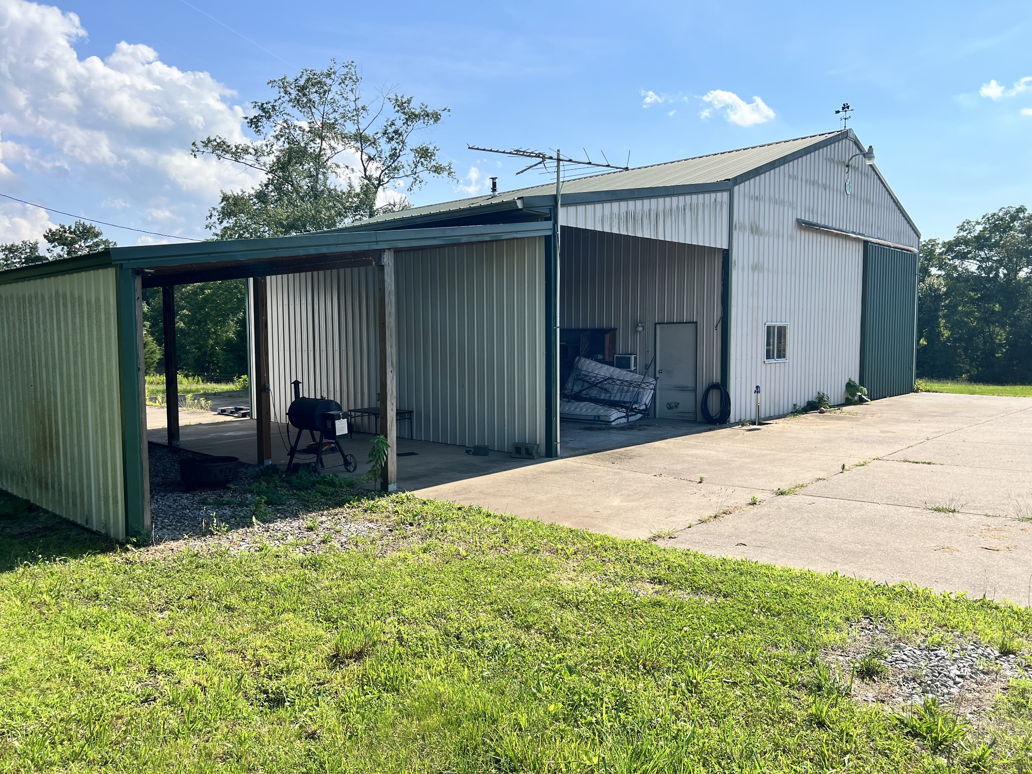 2165 Petty Road Charlotte, TN 37036 - Photo 42 of 75