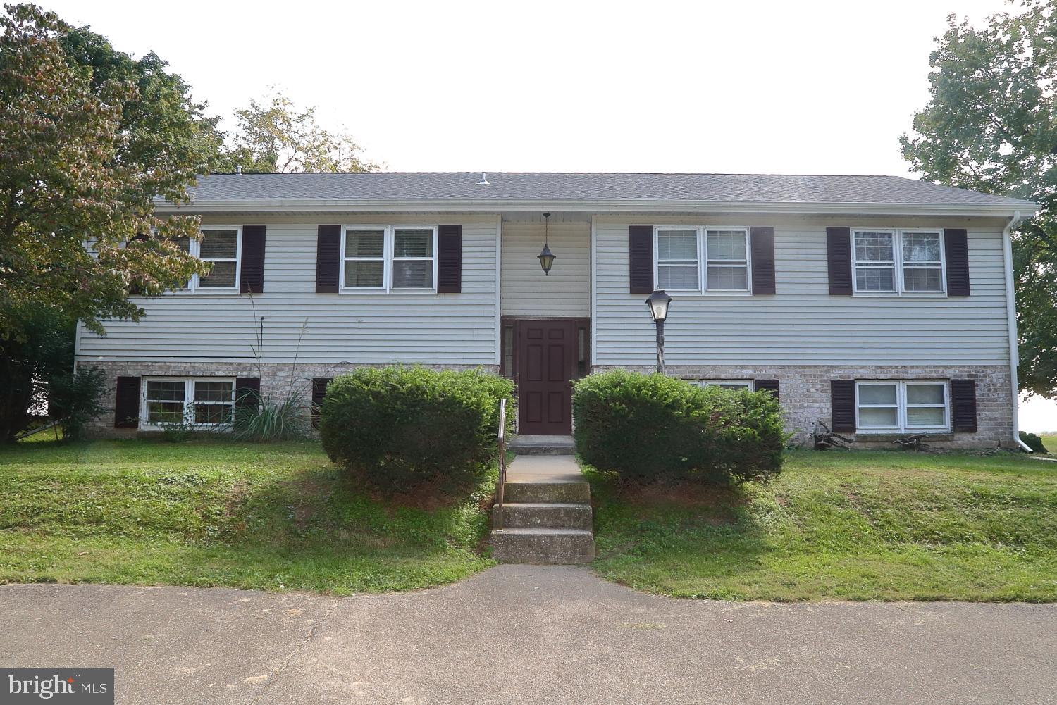 712 Amosite Road Elizabethtown, PA 17022 - Photo 1 of 18 Gallery Image 1