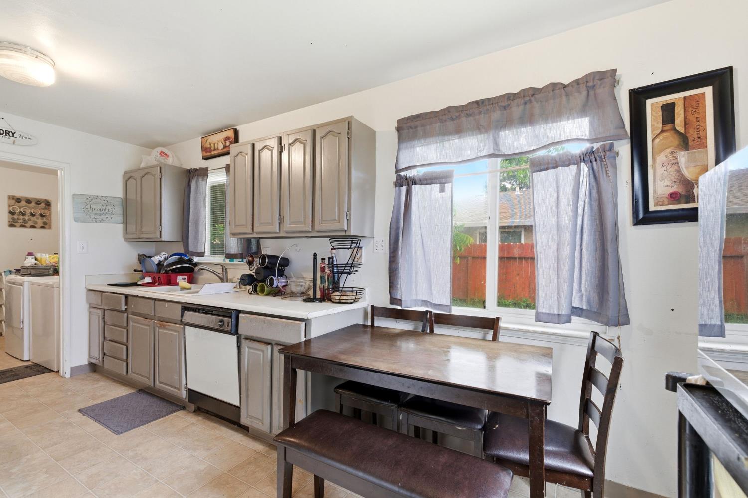 3836 Dubac Way Sacramento, CA 95864 - Photo 25 of 37