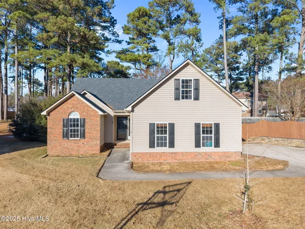 $299,000 | 104 Dundee Court, Jacksonville, NC 28546