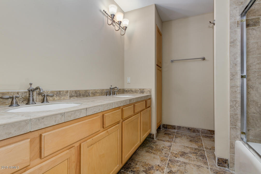 2523 East Cochise Road Phoenix, AZ 85028 - Photo 38 of 80 42-Cochise