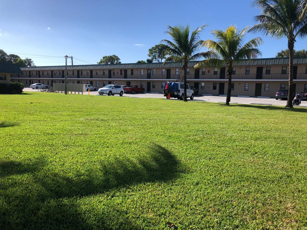 1041 Southeast Monterey Road, Unit 225 Stuart, FL 34994 - Photo 4 of 11 yard