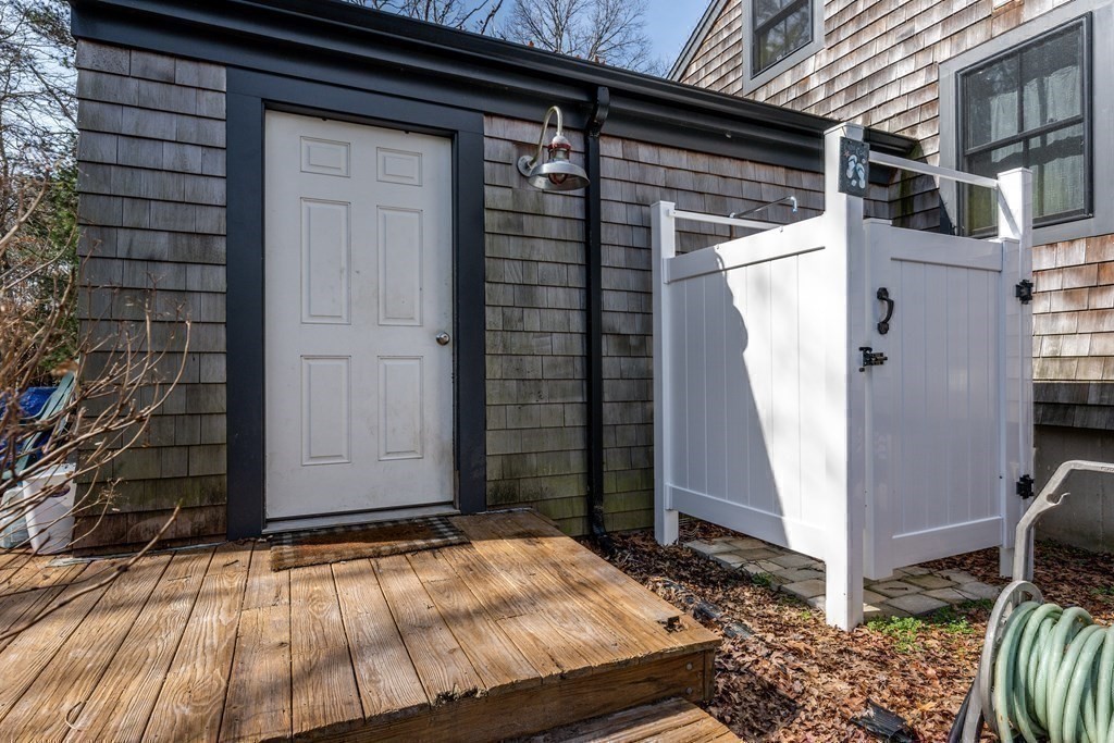 29 Thatcher Holway Road Barnstable, MA 02632 - Photo 23 of 25 Gallery Image 23