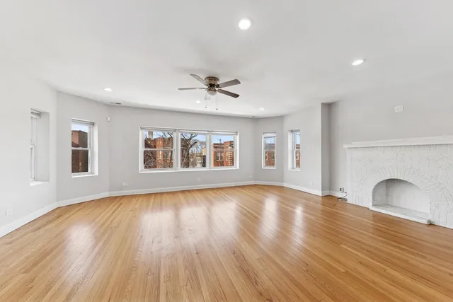 $2,100 | 7515 South Essex Avenue, Unit 1, Chicago, IL 60649