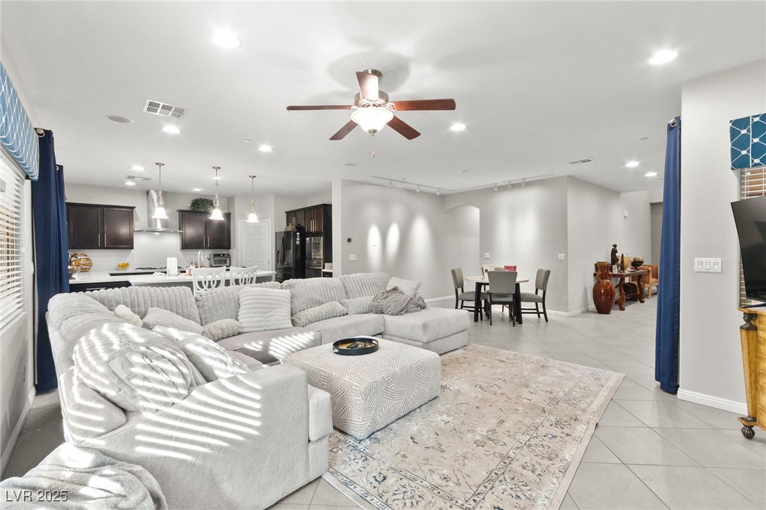 145 Strone Street Henderson, NV 89012 - Photo 13 of 64