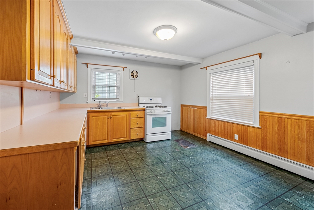9 Auburn Road Beverly, MA 01915 - Photo 14 of 25