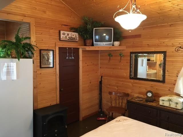 2927 Lakeshore Road Applegate, MI 48401 - Photo 9 of 21 11.jpg