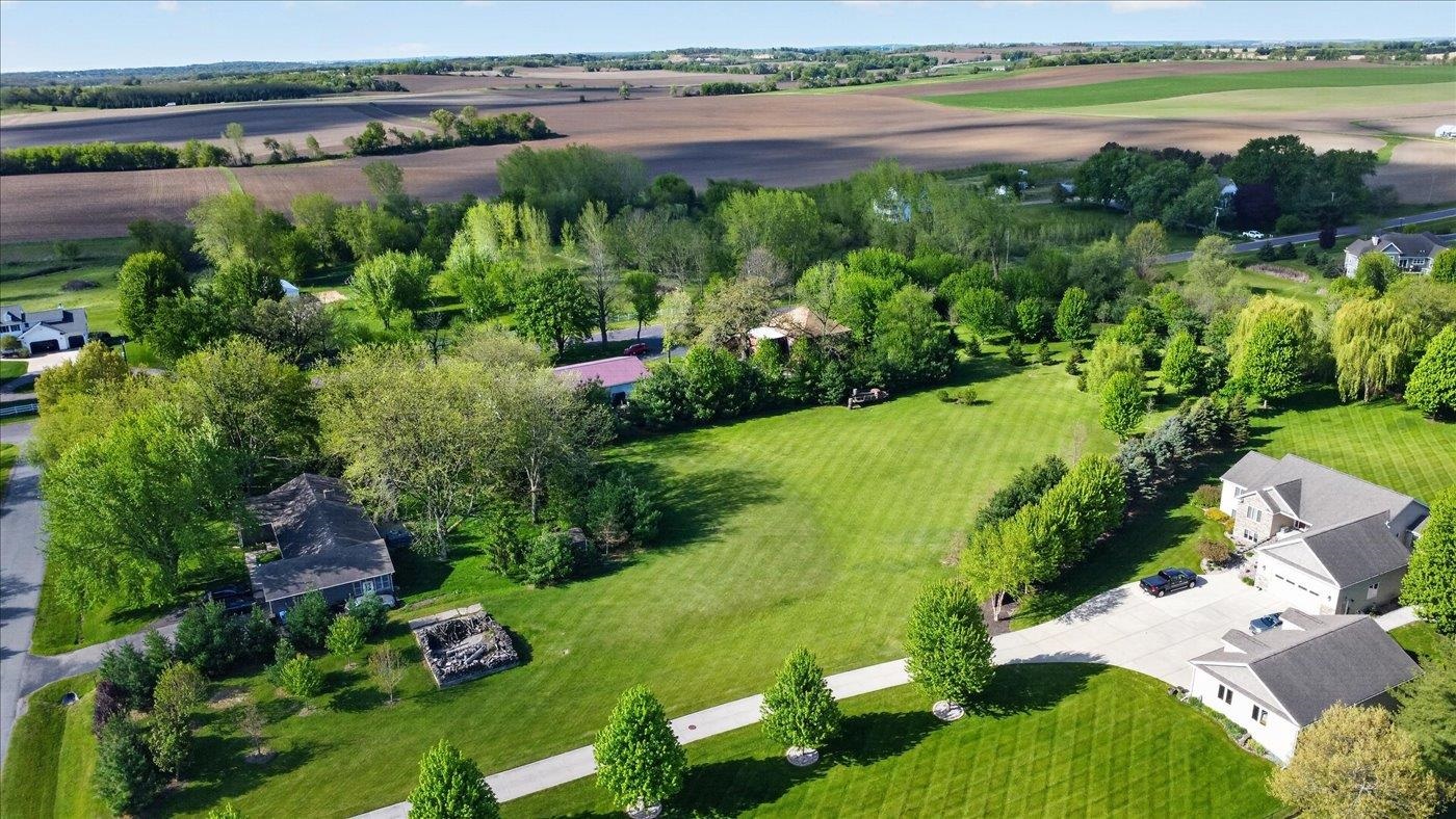 6415 South Windsor Prairie Road DeForest, WI 53532 - Photo 7 of 49