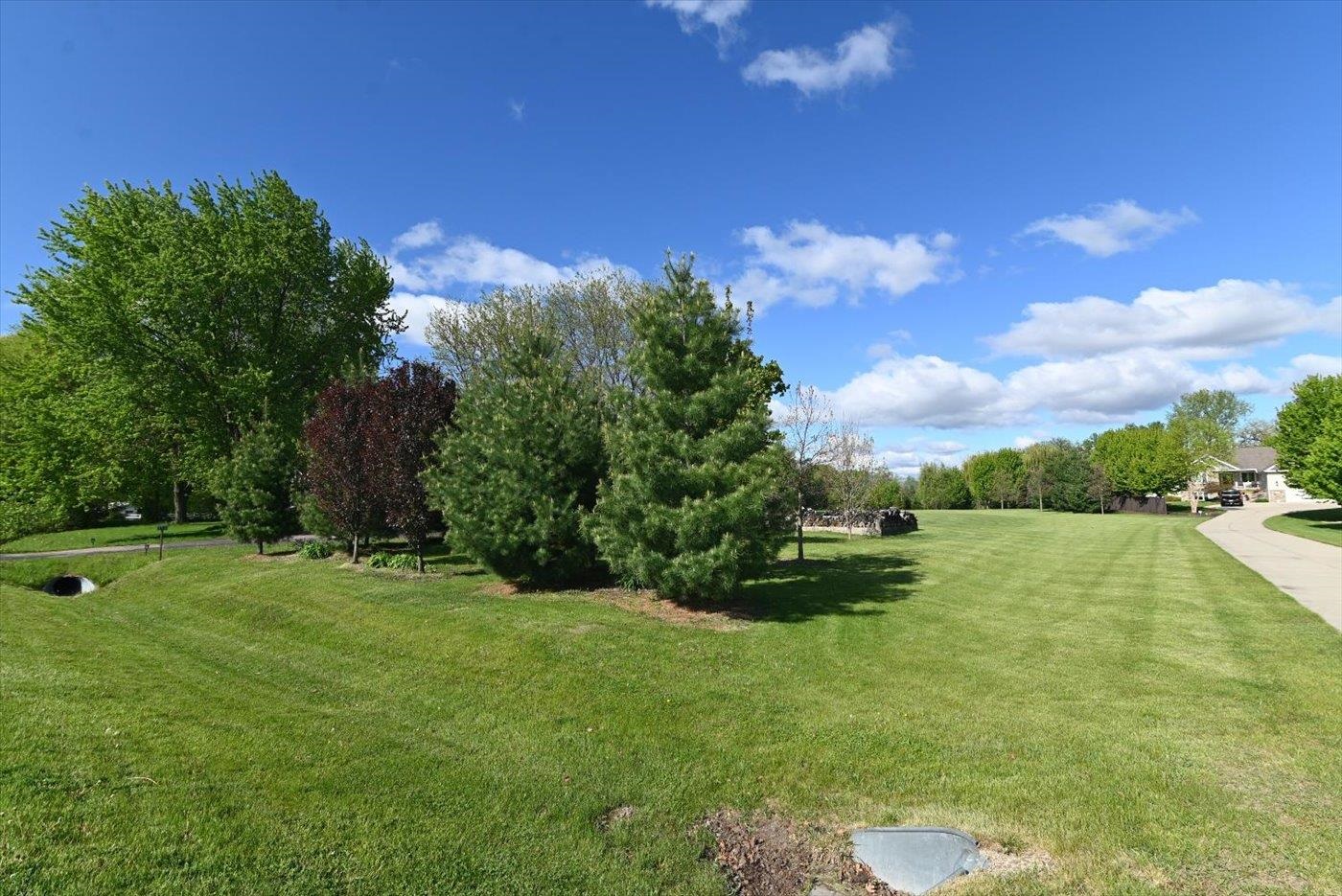 6415 South Windsor Prairie Road DeForest, WI 53532 - Photo 9 of 49