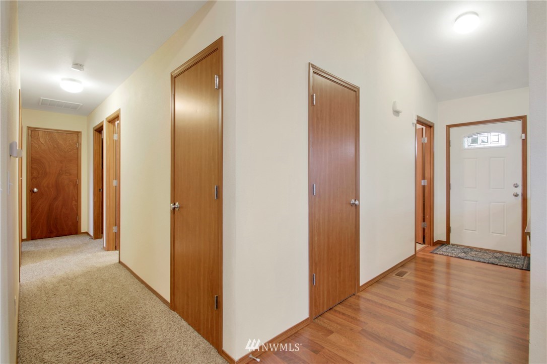 13937 Solberg Road Southeast Yelm, WA 98597 - Photo 14 of 31 Gallery Image 14