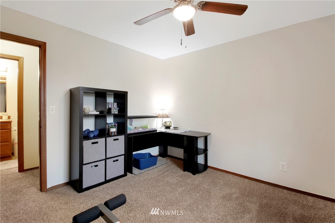 13937 Solberg Road Southeast Yelm, WA 98597 - Photo 16 of 31 Gallery Image 16