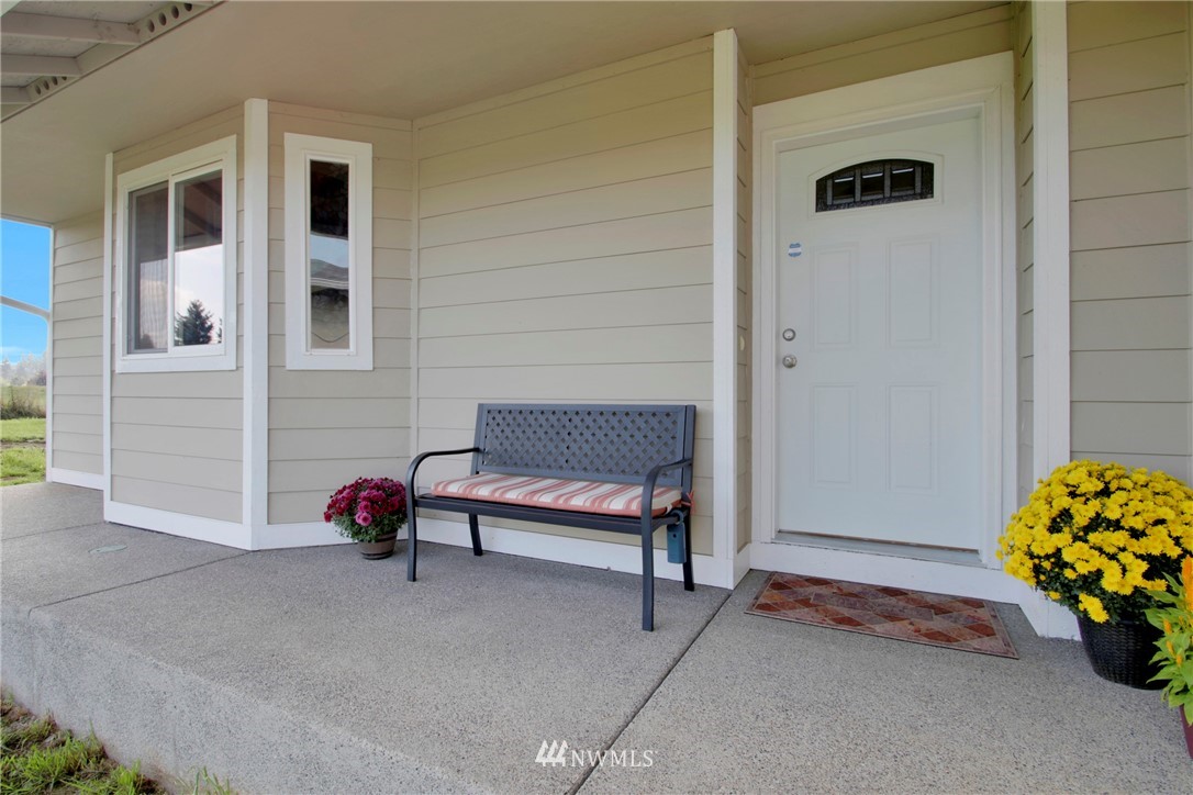 13937 Solberg Road Southeast Yelm, WA 98597 - Photo 3 of 31 Gallery Image 3