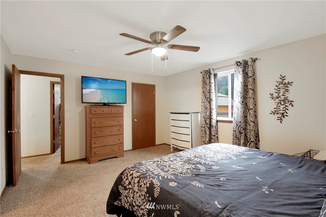 13937 Solberg Road Southeast Yelm, WA 98597 - Photo 21 of 31 Gallery Image 21