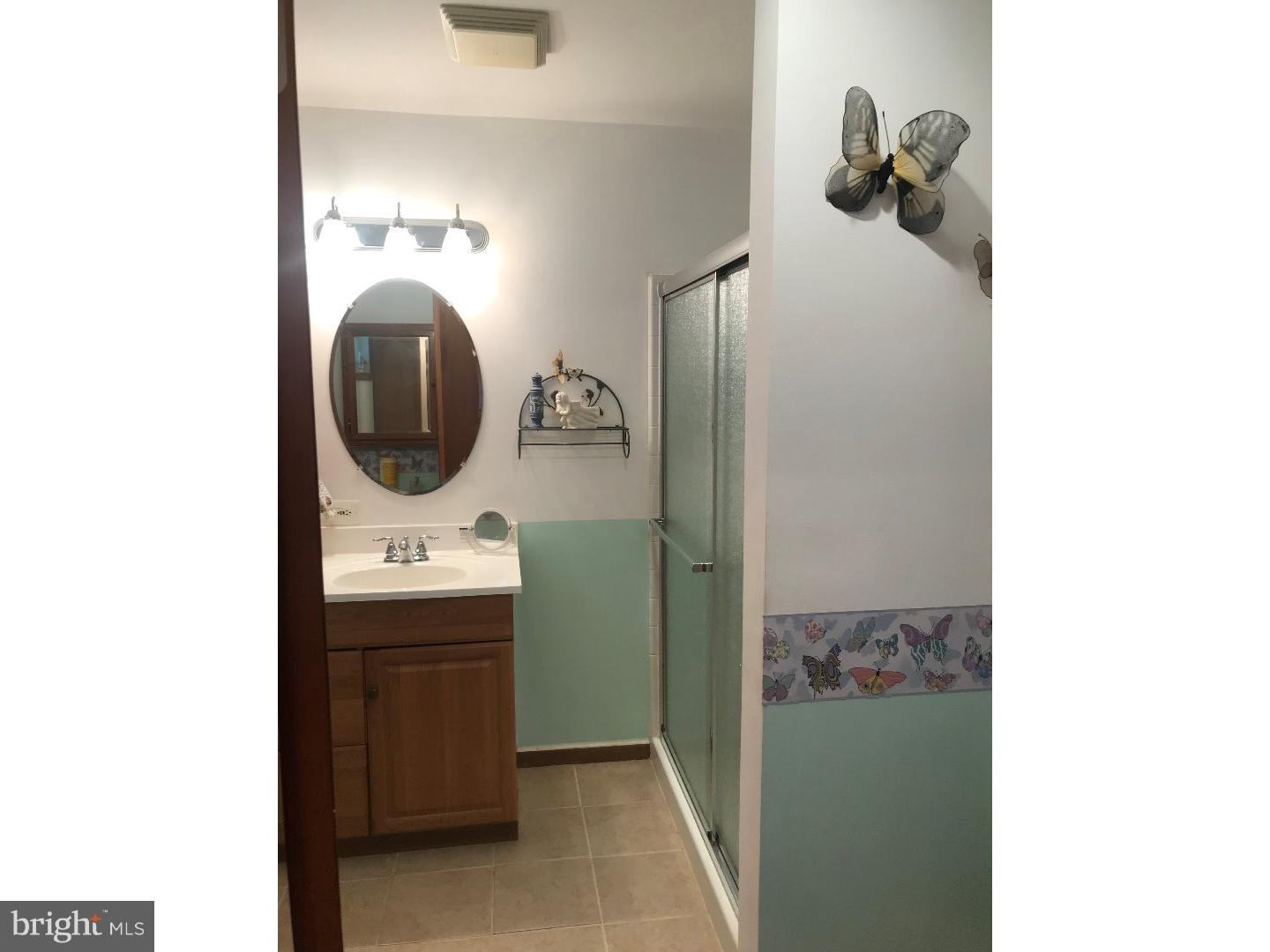 15 Gatewood Road Levittown, PA 19057 - Photo 16 of 25 Master Bathroom