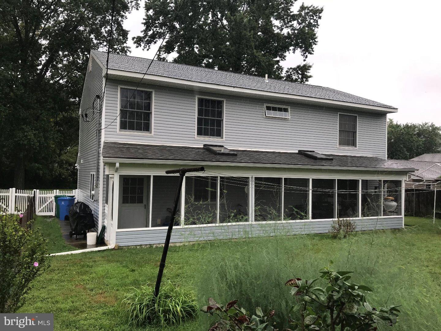 15 Gatewood Road Levittown, PA 19057 - Photo 24 of 25 Exterior Back