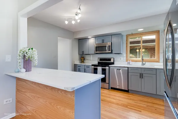 $650,000 | 2510 Salceda Drive, Northbrook, IL 60062