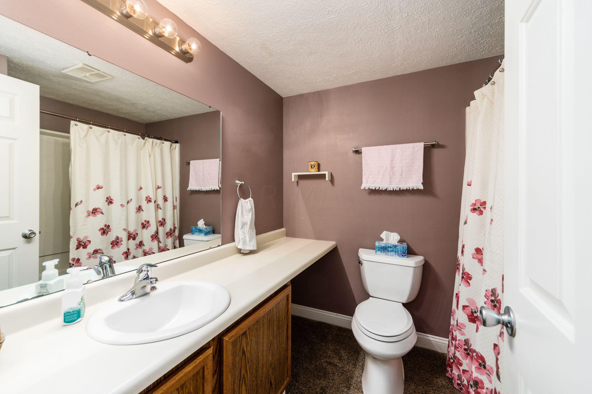 3889 Ramblehurst Road Columbus, OH 43221 - Photo 31 of 46 024_dba0_Y Ramblehurst Rd-048