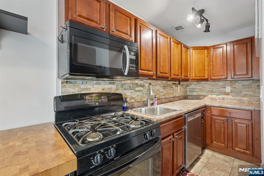 925 Main Street, Unit 10 Hackensack, NJ 07601 - Photo 15 of 28