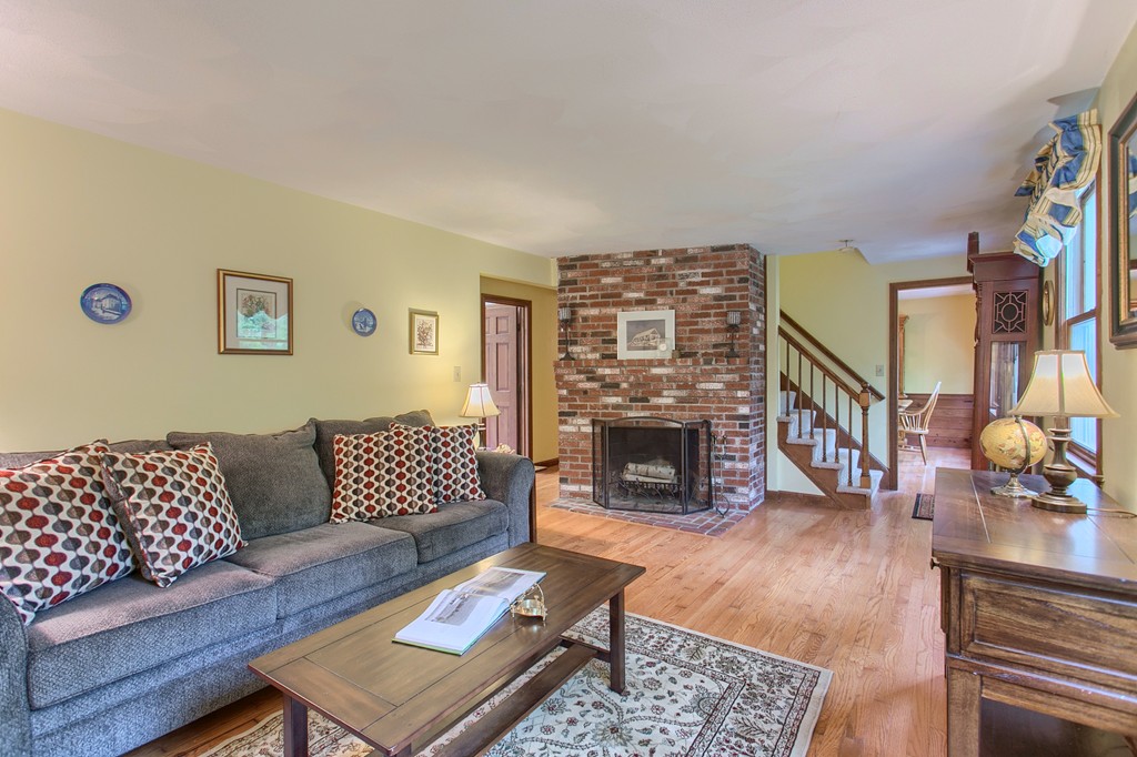 59 Groton Road Tyngsborough, MA 01879 - Photo 3 of 30 Gallery Image 3