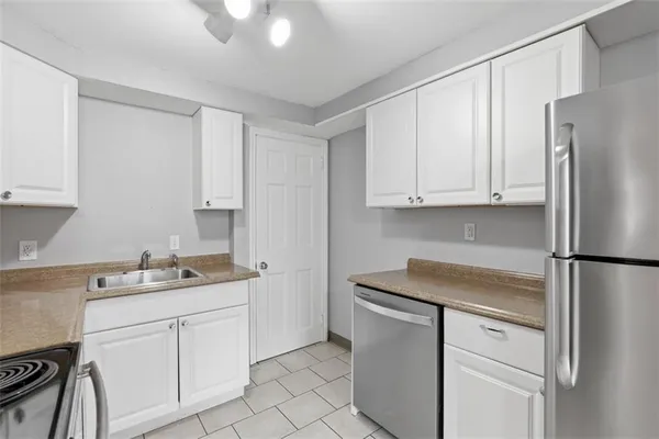 $319,900 | 2012 Pleasant Street, Bethel Park, PA 15102