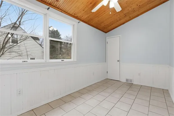 $319,900 | 2012 Pleasant Street, Bethel Park, PA 15102