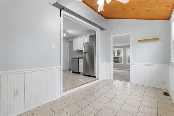 $319,900 | 2012 Pleasant Street, Bethel Park, PA 15102