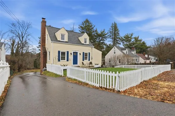 $319,900 | 2012 Pleasant Street, Bethel Park, PA 15102