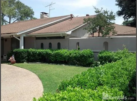 $699,000 | 7604 Village Trail Drive, Dallas, TX 75254