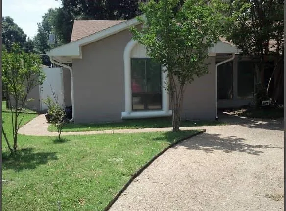 $699,000 | 7604 Village Trail Drive, Dallas, TX 75254