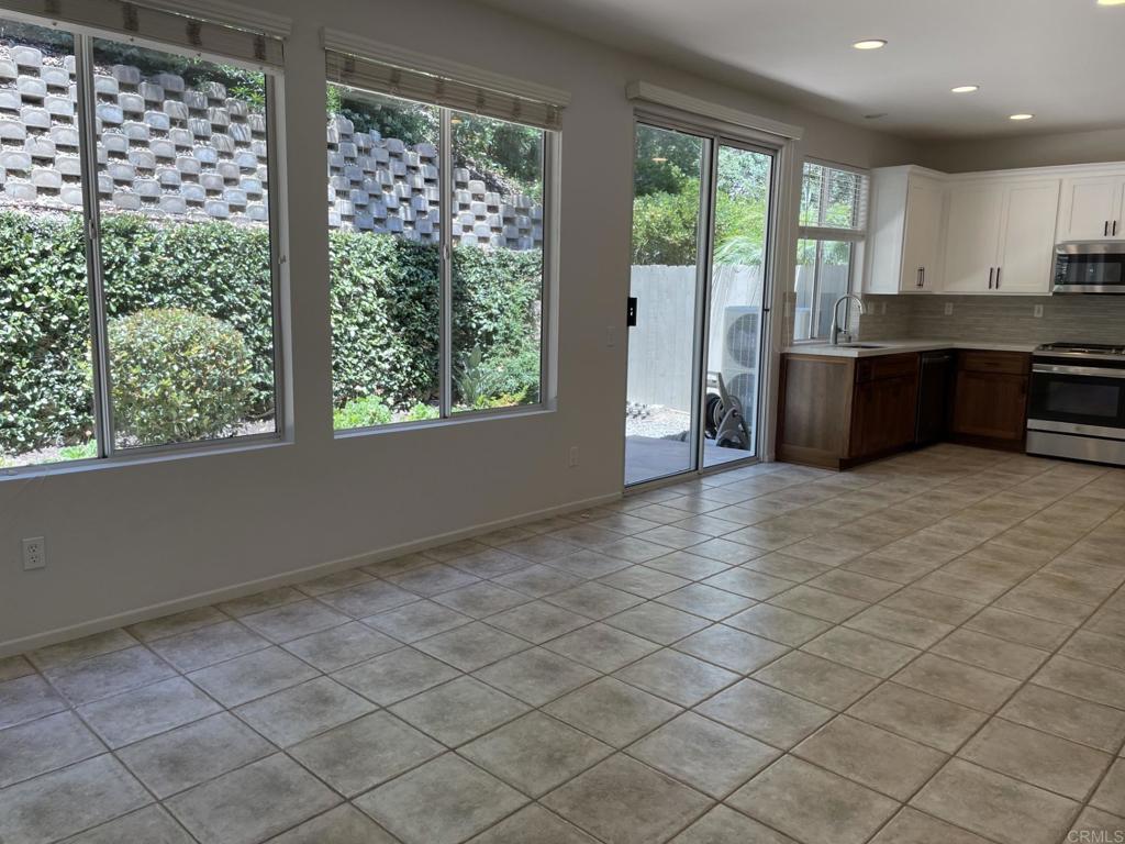 1180 Monterey Place Encinitas, CA 92024 - Photo 17 of 29