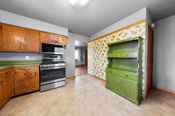 $225,000 | 325 Le Sueur Avenue, Eagle Lake, MN 56024