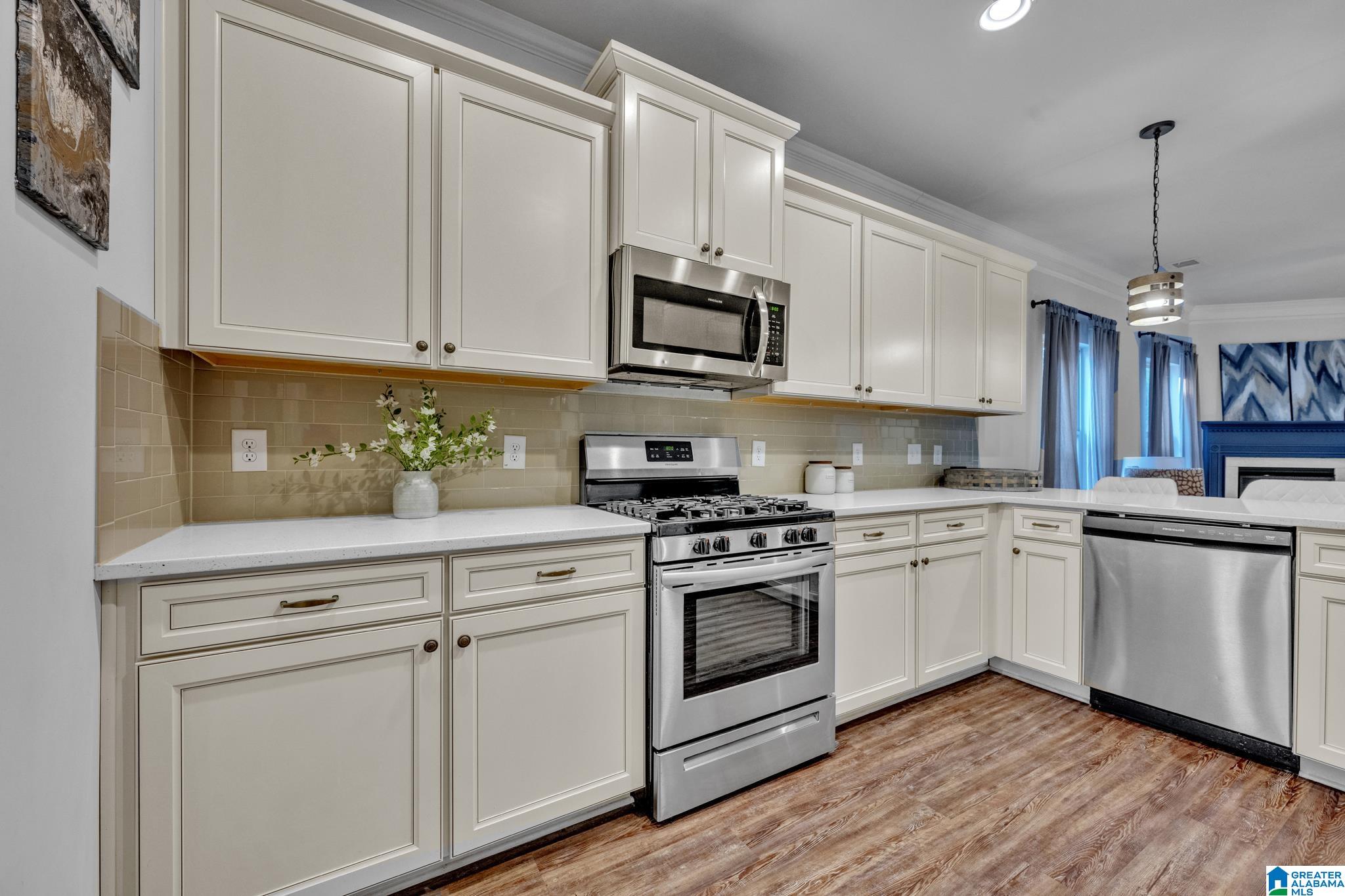 8608 Clarke Lane Leeds, AL 35094 - Photo 6 of 32