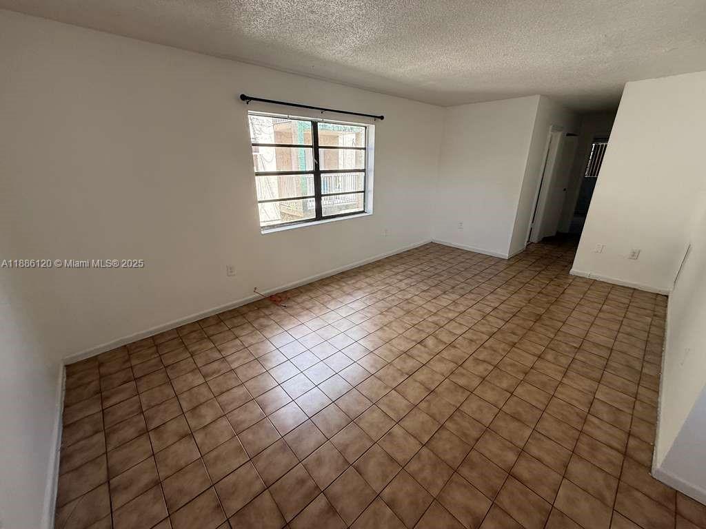6675 West 4th Avenue, Unit 201 Hialeah, FL 33012 - Photo 6 of 9