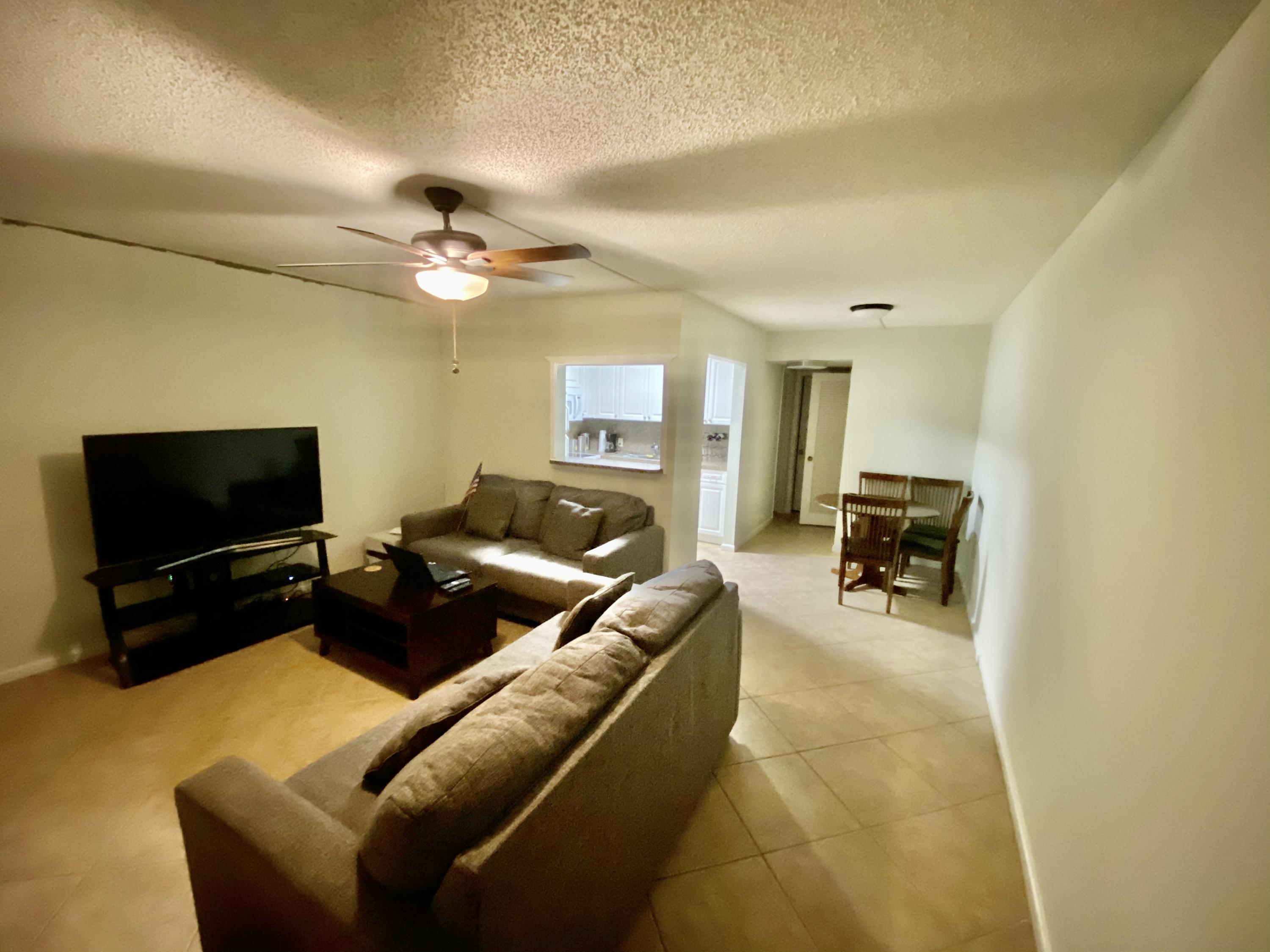 595 Fanshaw O Boca Raton, FL 33434 - Photo 5 of 21 IMG_E0320