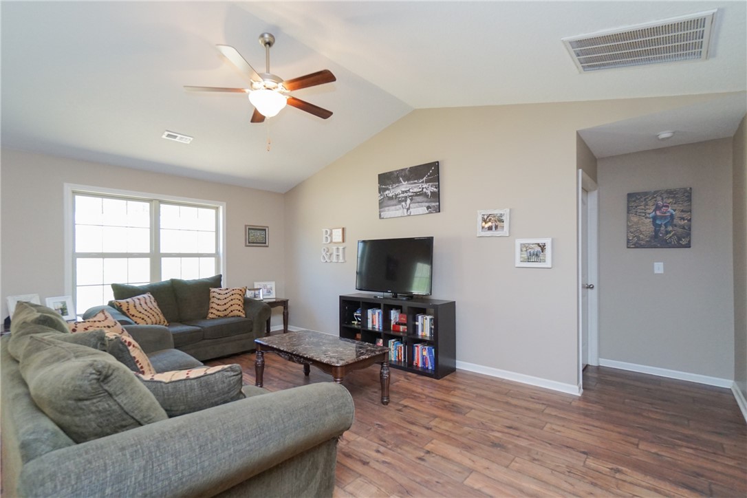 1012 St Charles Way Anderson, SC 29621 - Photo 4 of 25 Gallery Image 4