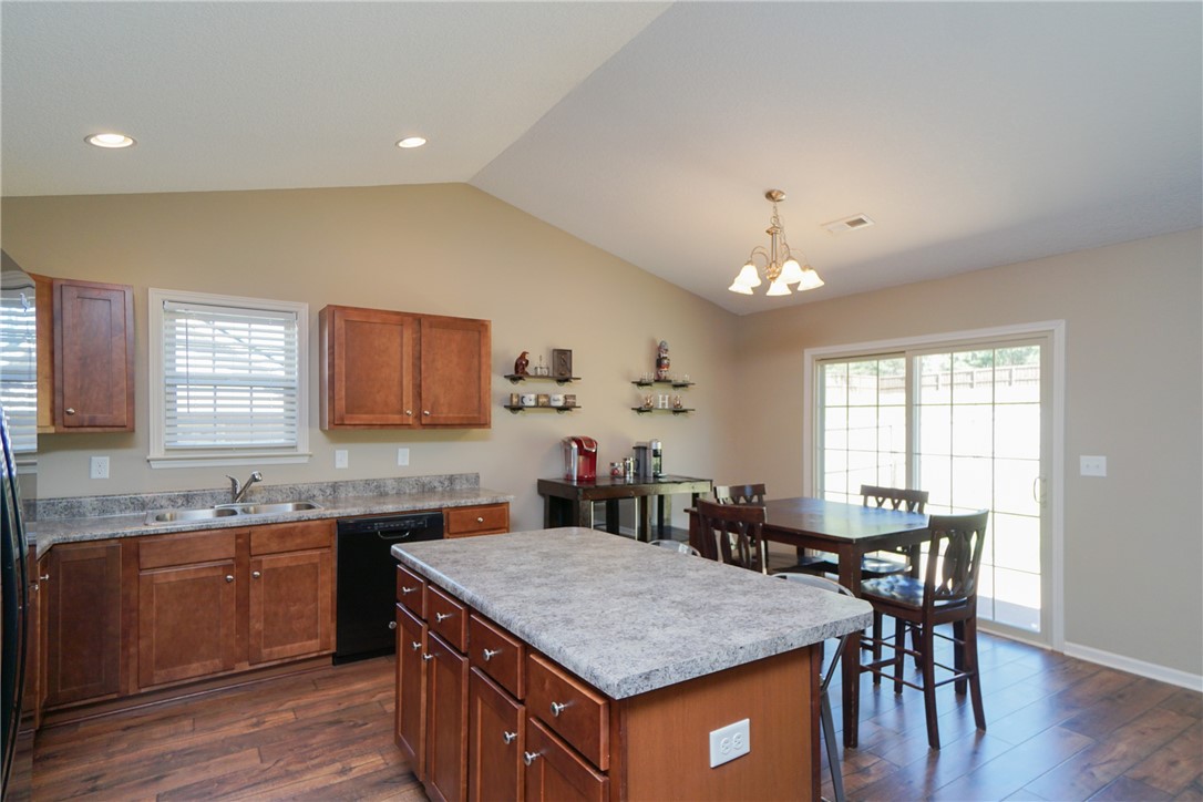 1012 St Charles Way Anderson, SC 29621 - Photo 8 of 25 Gallery Image 8