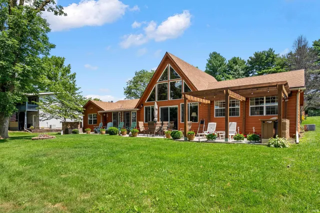 $399,900 | 3346 Southeast Indian Trail Lake Road, Farmland, IN 47340