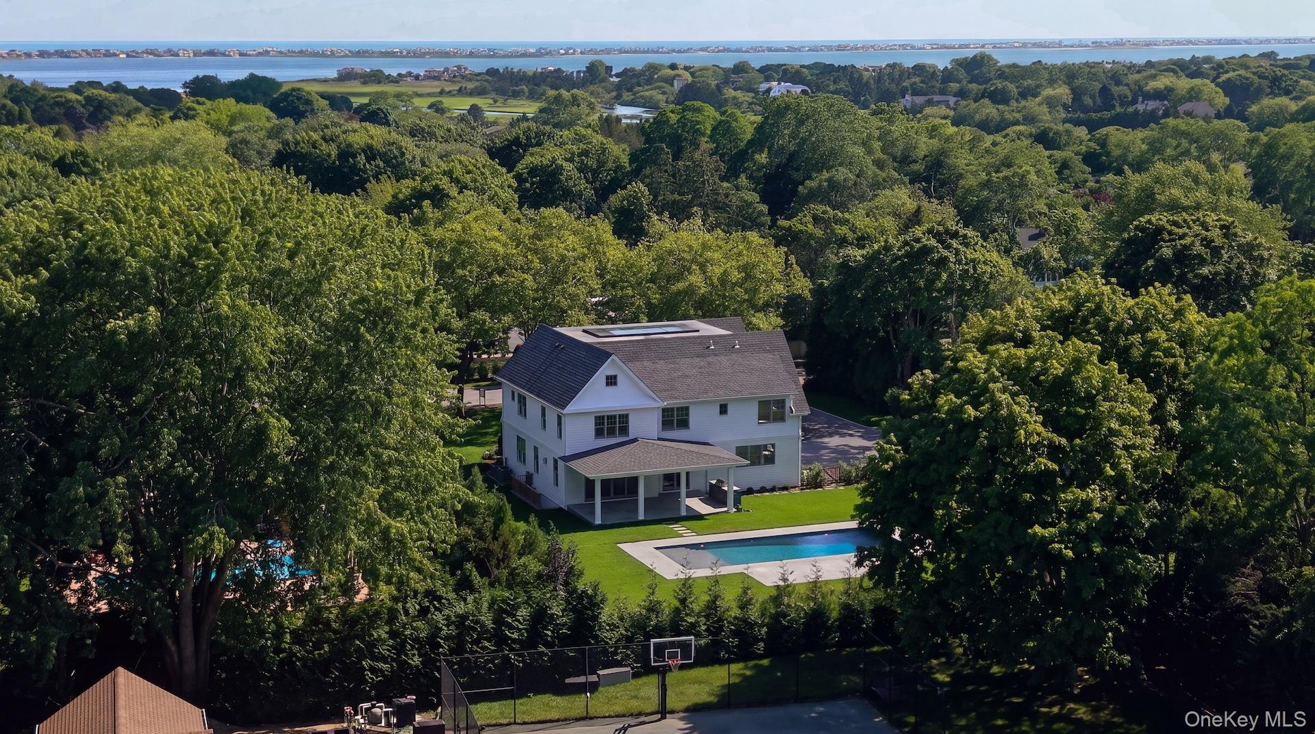 152 South Road Westhampton, NY 11977 - Photo 4 of 32
