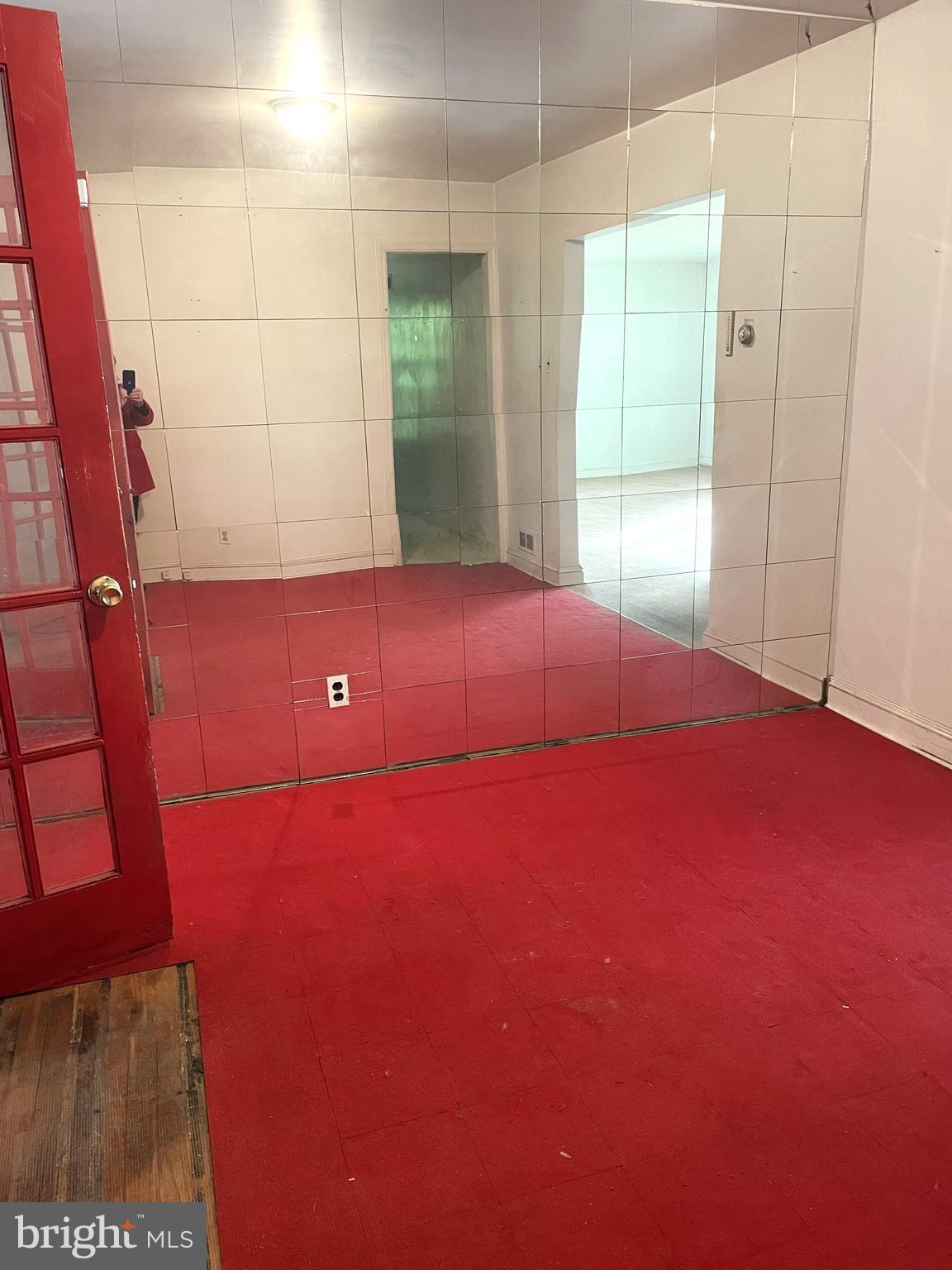 16 Brice Road Annapolis, MD 21409 - Photo 7 of 26 a view of an empty room with a window