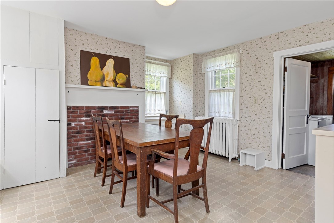 6 Baldwin Road Middletown, RI 02842 - Photo 17 of 50