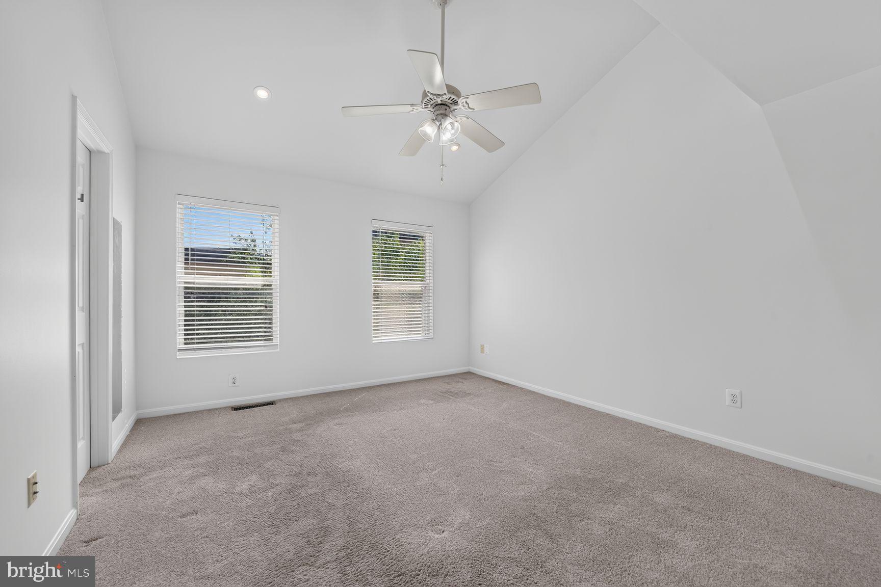 12054 Edgemere Circle Reston, VA 20190 - Photo 18 of 24