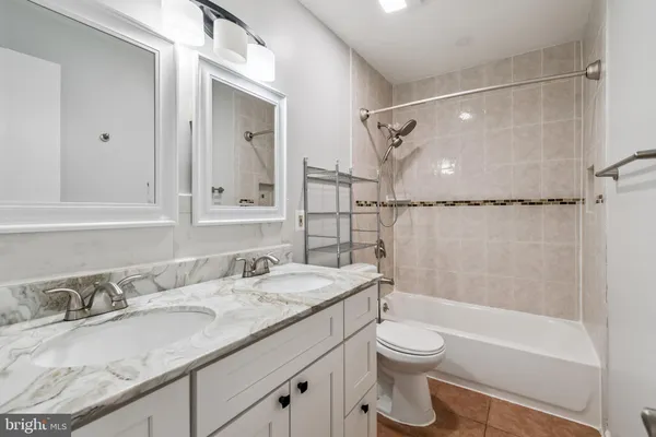 $340,000 | 14417 Saguaro Place, Centreville, VA 20121