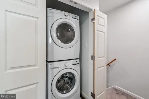 $340,000 | 14417 Saguaro Place, Centreville, VA 20121