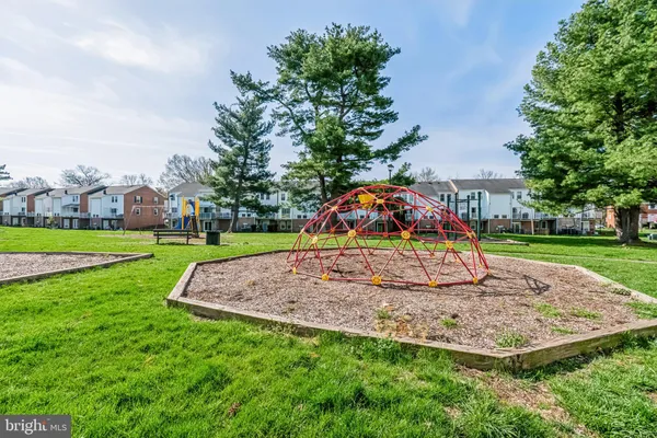 $340,000 | 14417 Saguaro Place, Centreville, VA 20121