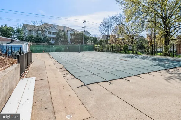 $340,000 | 14417 Saguaro Place, Centreville, VA 20121