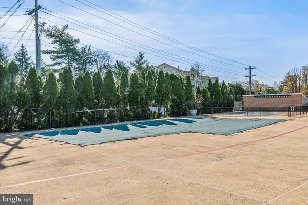 $340,000 | 14417 Saguaro Place, Centreville, VA 20121