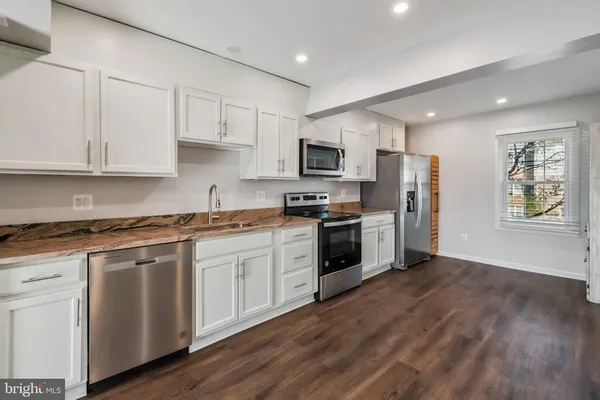 $340,000 | 14417 Saguaro Place, Centreville, VA 20121