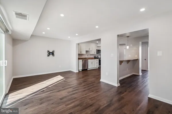 $340,000 | 14417 Saguaro Place, Centreville, VA 20121