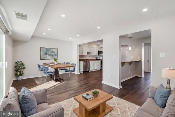 $340,000 | 14417 Saguaro Place, Centreville, VA 20121